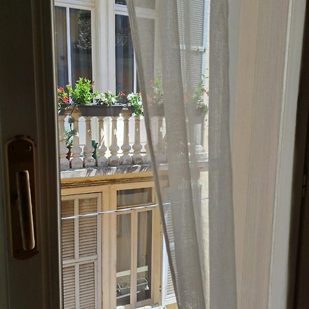 Appartamento Nel Cuore Di Parma - Laterale Via Farini Екстер'єр фото
